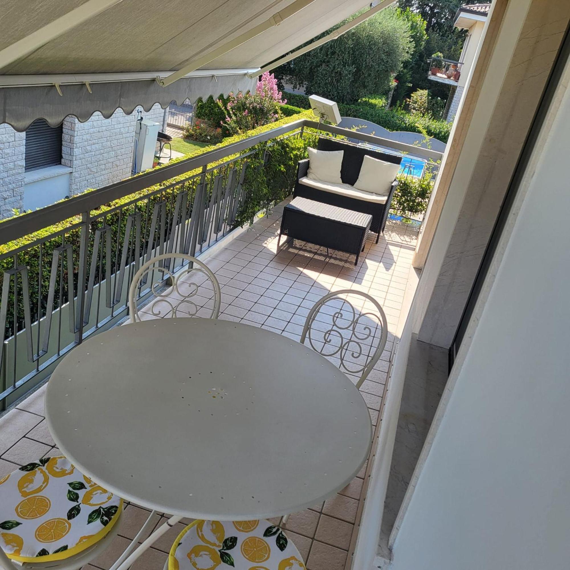 Villa Azdora Peschiera del Garda Exterior foto